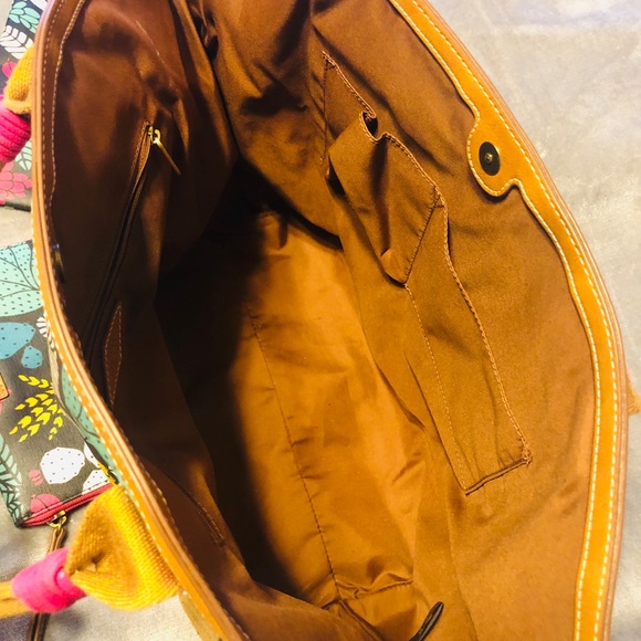 Fossil beach tote with match wallet and pouch - Picture 5 of 5